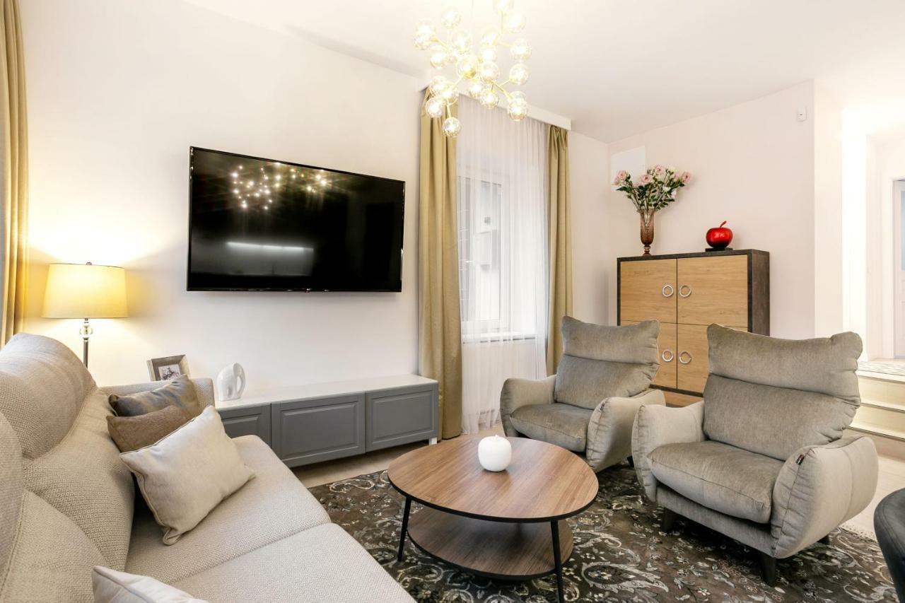 Luxury For Everyone - Hills Park Lux Apartments 3 VNO Esterno foto