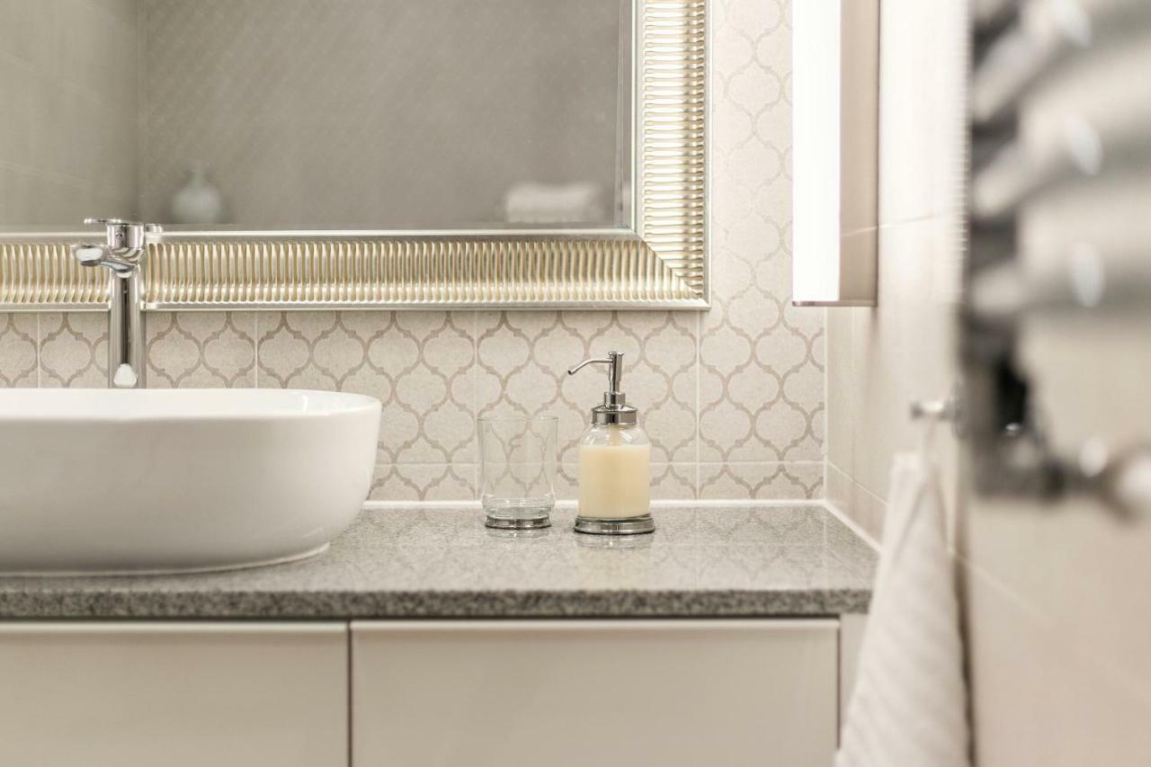Luxury For Everyone - Hills Park Lux Apartments 3 VNO Esterno foto